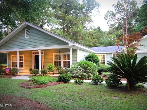4 Woods Lane, Beaufort, SC 29907
