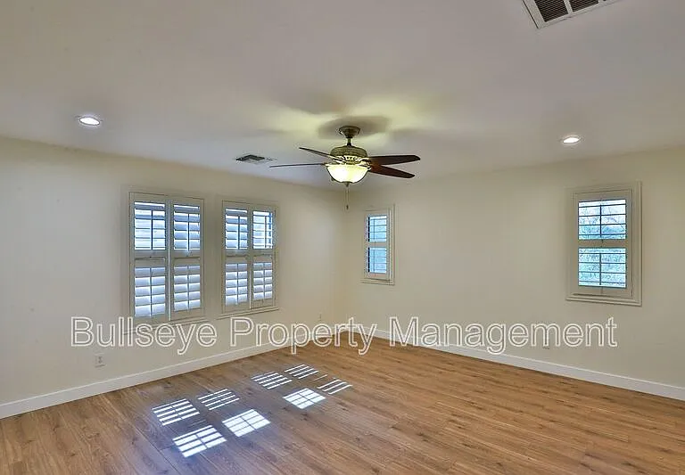 7321 N 89th Dr — Photo 25