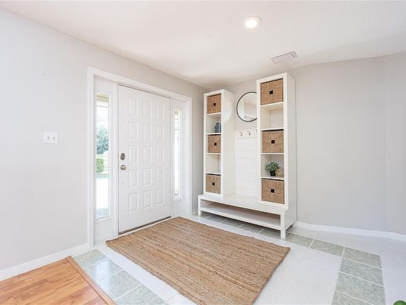 3rd image of 205 NE 9th Ave