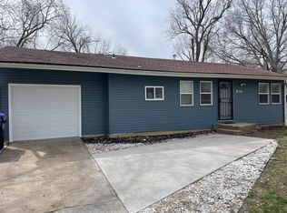 1825 SW Tara Ave, Topeka, KS 66611
