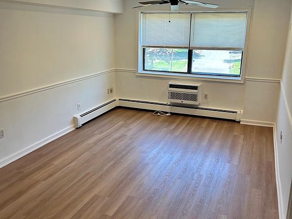 4th image of 505 Central Avenue #514