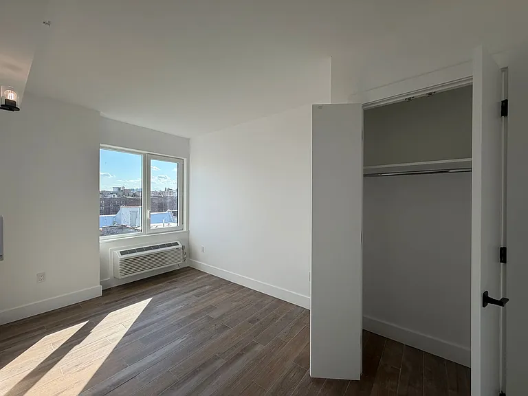 354 E 194th St #7B — Photo 5