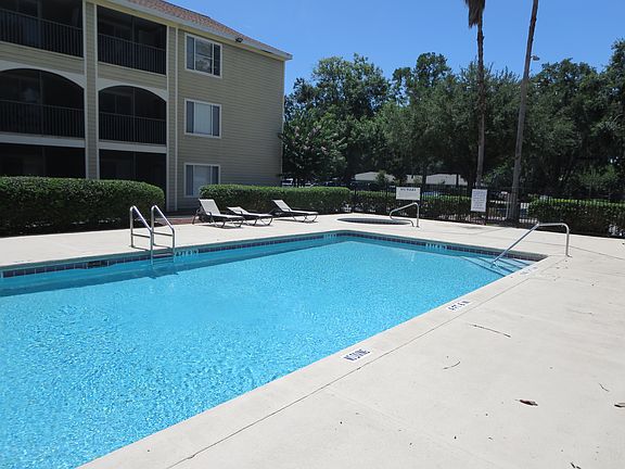 Pool Building to Right