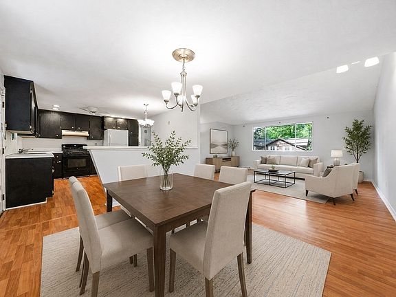 3rd image of 26 Cedarcrest Rd