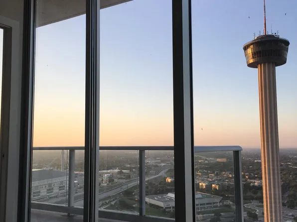 610 E Market St, San Antonio, TX