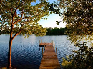 100 Shore Dr, Hinsdale, MA 01235