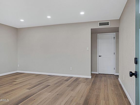 5th image of 4343 W SIERRA Street