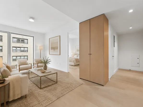 250 East 25th Street image 1 of 23