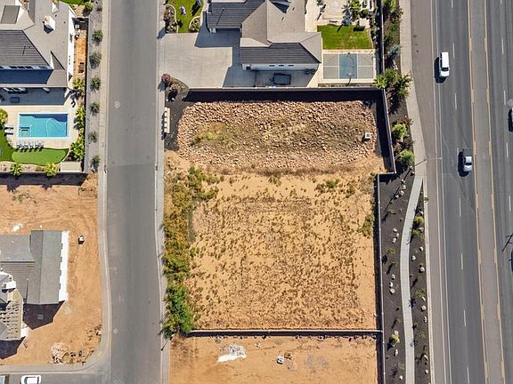 5th image of 2892 S Farmland Dr