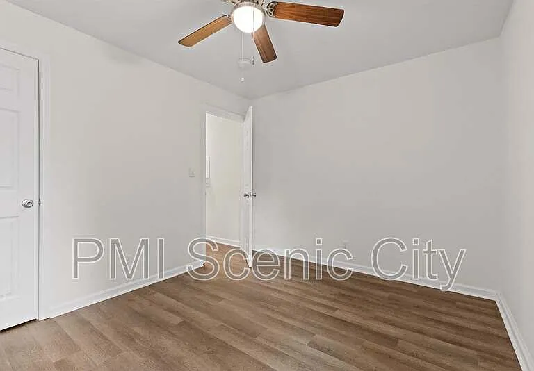 3919 Weldon Dr — Photo 18