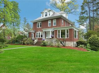 35 Montgomery Cir, New Rochelle, NY 10804