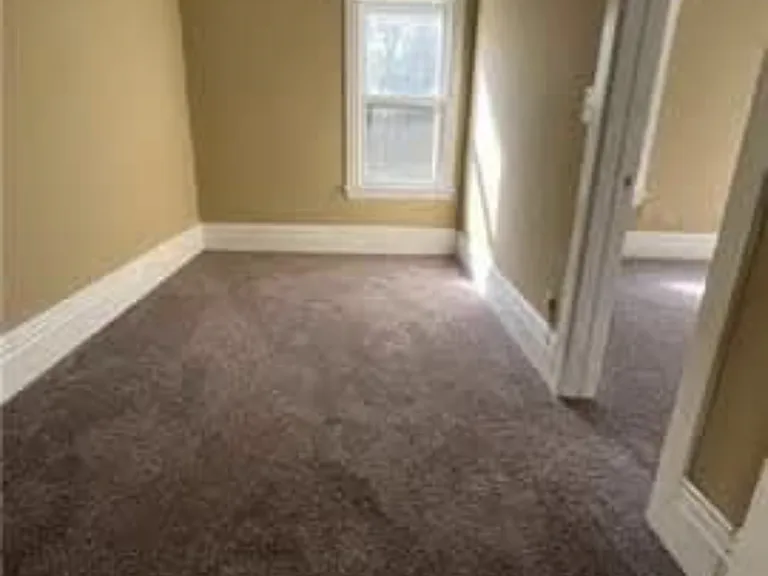 287 Sidney St E #2 — Photo 5