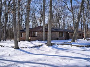8625 Meskill Rd, Columbus, MI 48063