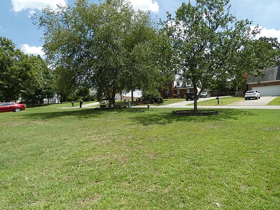 3rd image of 211 Alderston Way