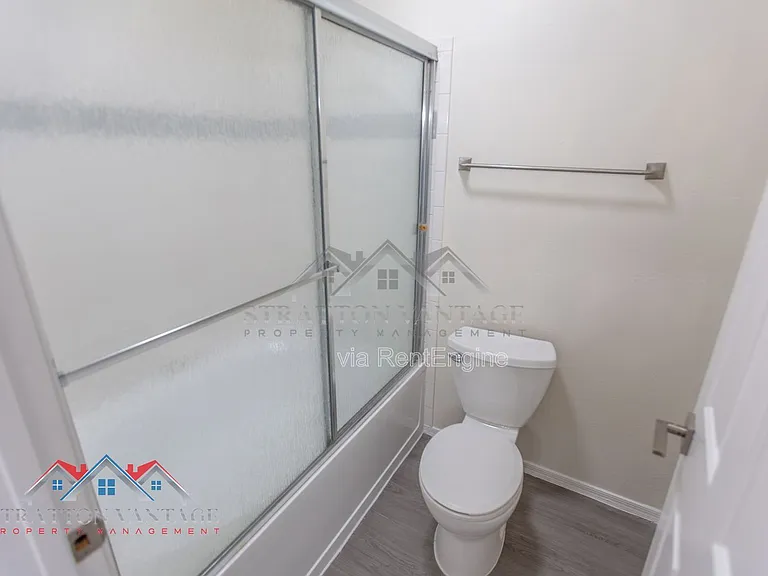 10401 N 52nd St #226 — Photo 23