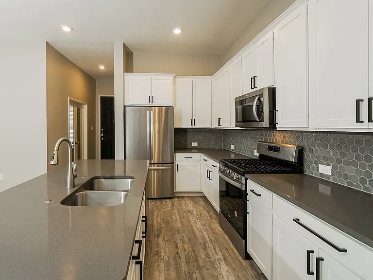 9410 Novacek Blvd — Photo 8