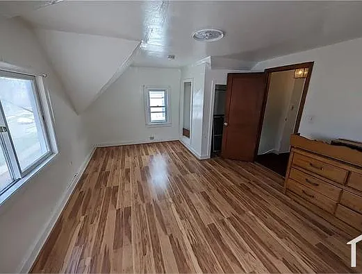580 Hague St — Photo 4