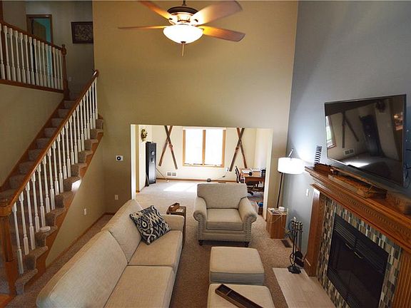 3rd image of 3448 Glenwood Dr