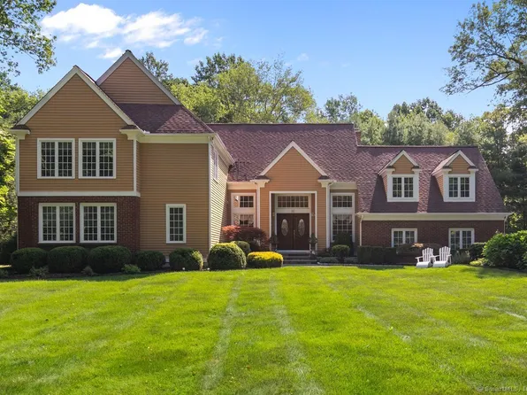 60 Red Barn Road, Trumbull, CT 06611
