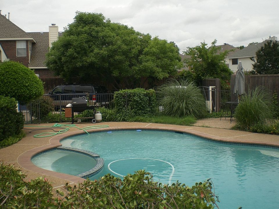 1st image of 649 Oakdale Dr