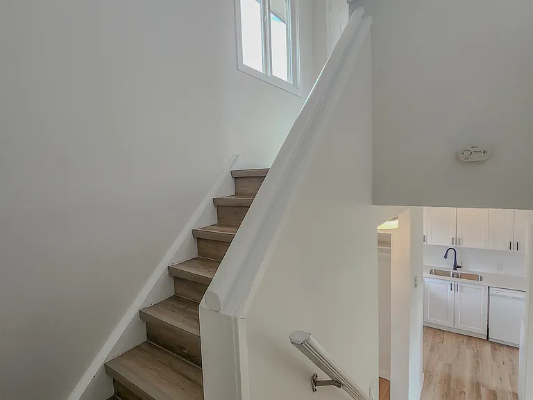 10211 Princess Elizabeth Ave NW — Photo 9