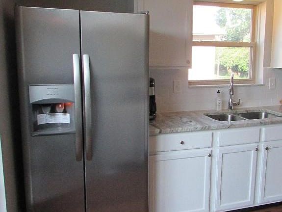 5th image of 5961 Lothian St