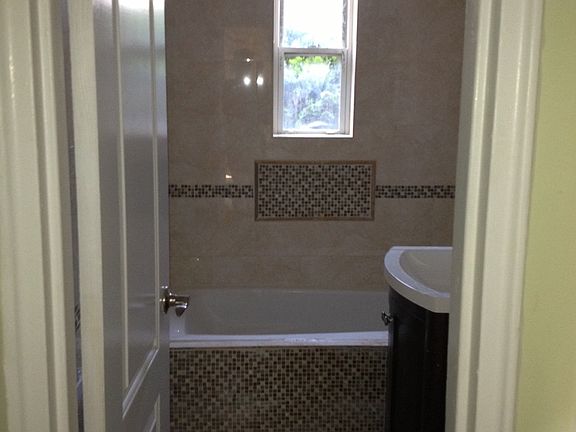 2nd image of 10205 184th St