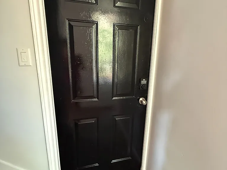 28 Eastbourne Ave #2 — Photo 6