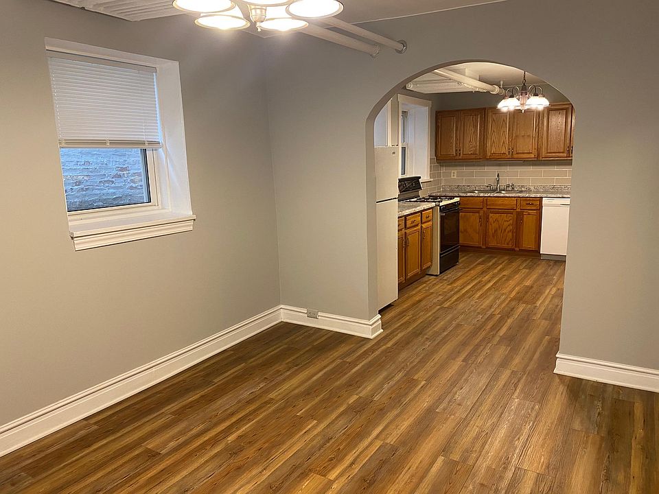 1st image of 848 N Oakley Blvd #G