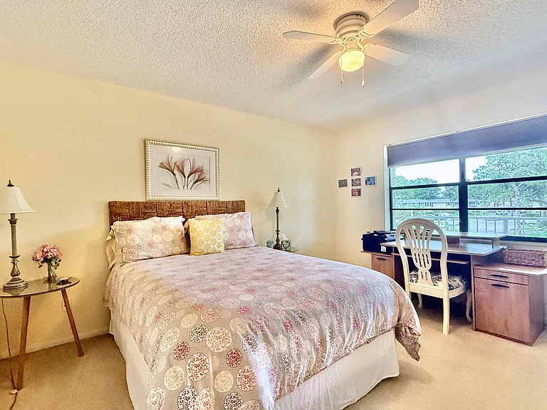 19 Westgate Ln #19F — Photo 8