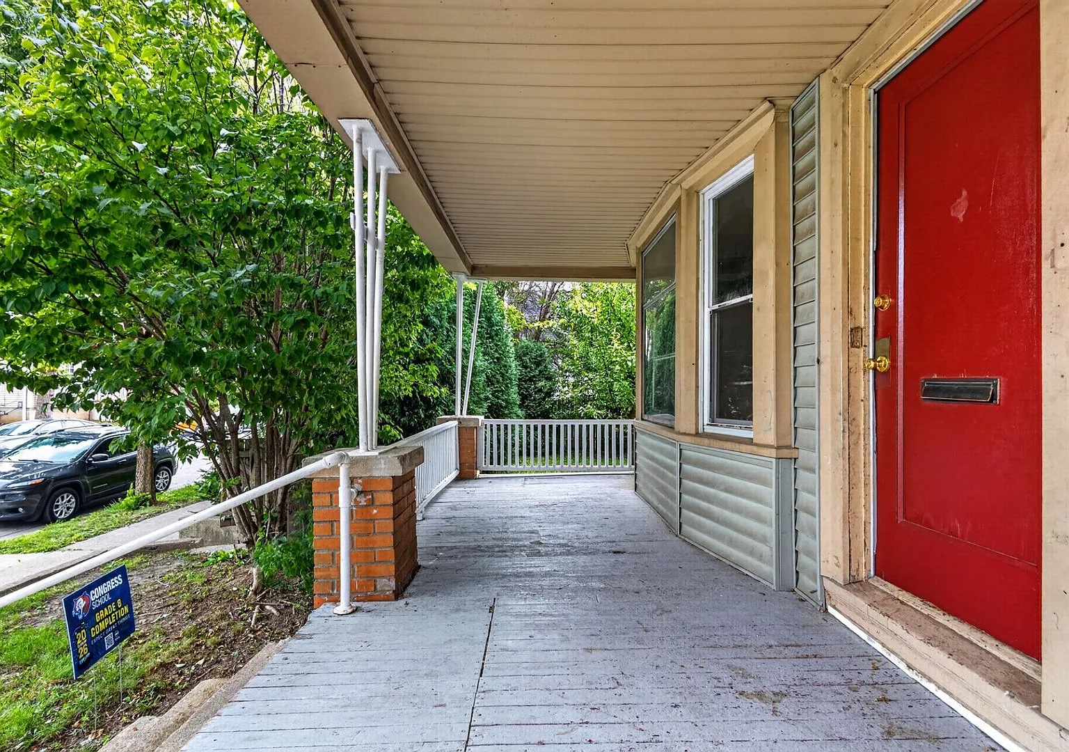 Charming 3BR Duplex in Milwaukee — Photo 4