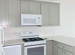 200 Christopher Columbus Dr APT B9, Jersey City, NJ 07302
