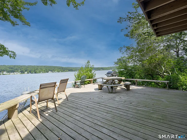 1 Island Chalet — Photo 3
