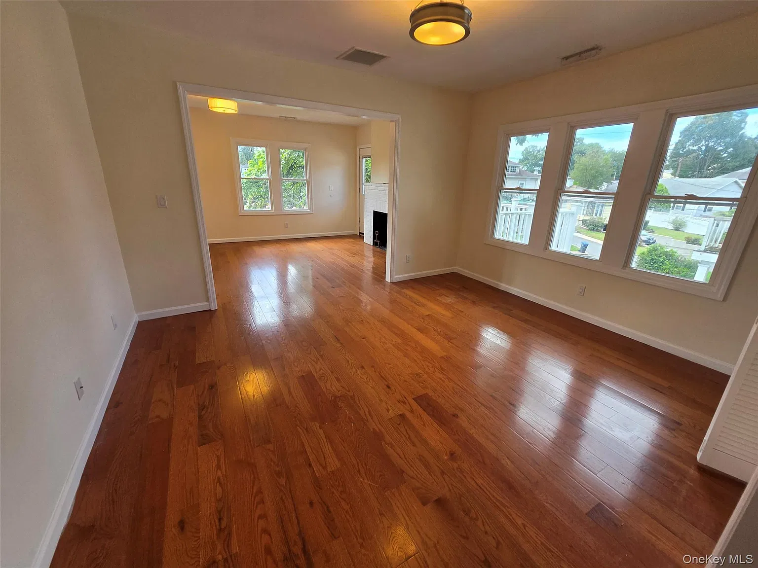 2 bed, 1.0 bath, 1223 sqft, $3,595 — Photo 4