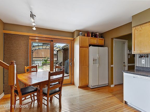 5th image of 8124 Tudor Ln