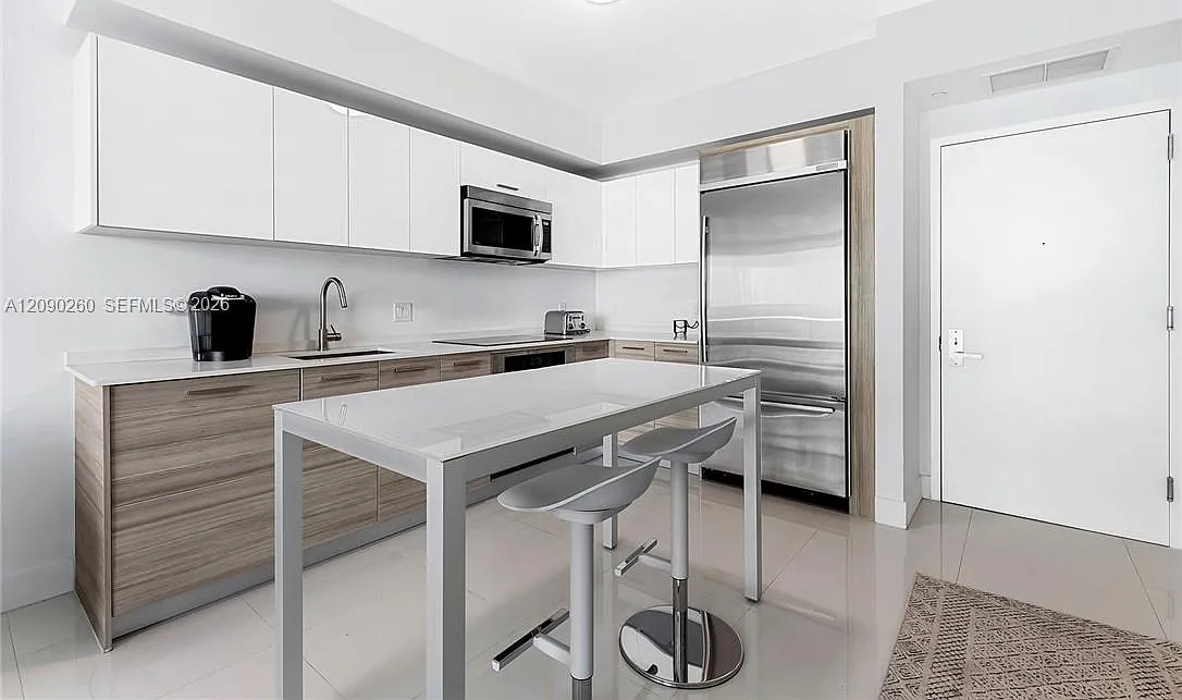 Brickellhouse Condo — Photo 3