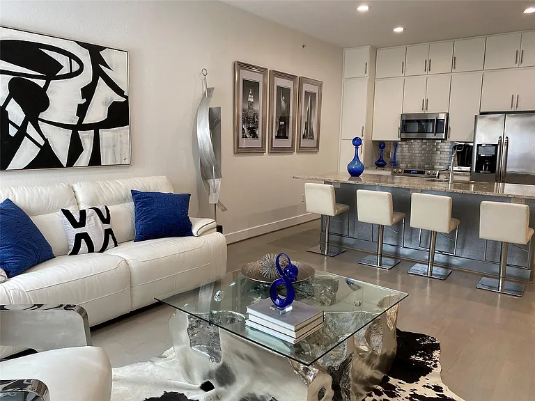 1901 Post Oak Blvd #3503 — Photo 26