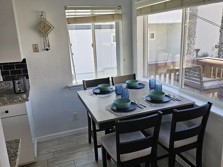 1330 S Pacific St #4 — Photo 11