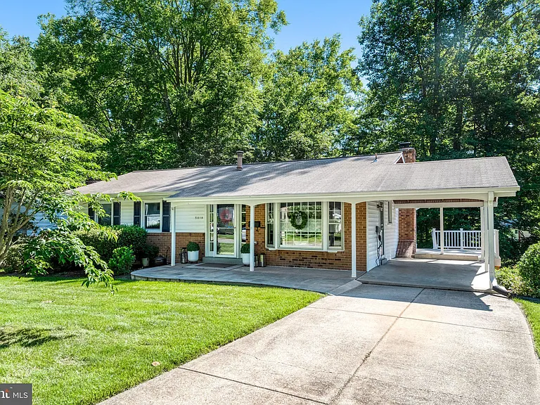 5019 Fleming Dr — Photo 3
