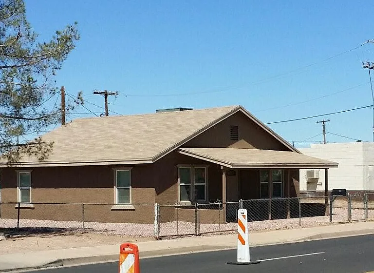 413 N Trekell Rd — Photo 1