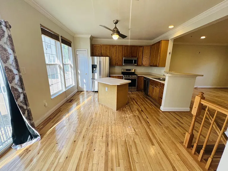 10016 Greenspire Way — Photo 10