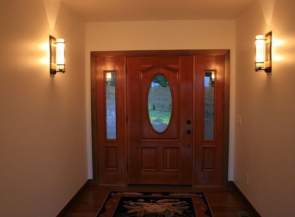 5th image of 121 E Ethan Ln