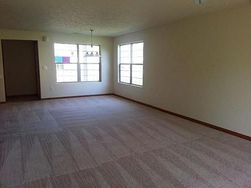 4th image of 5714 Oak Village Dr