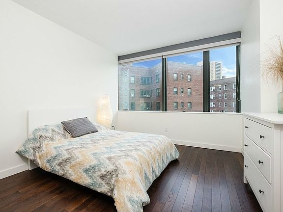 4th image of 10820 71st Ave APT 4F
