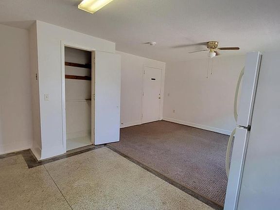 4th image of 912 Pearl St #120