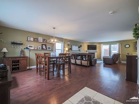 2nd image of 1879 Faxon Dr