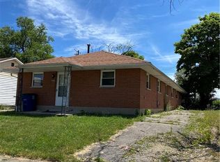 2140 Kensington Dr, Dayton, OH 45406