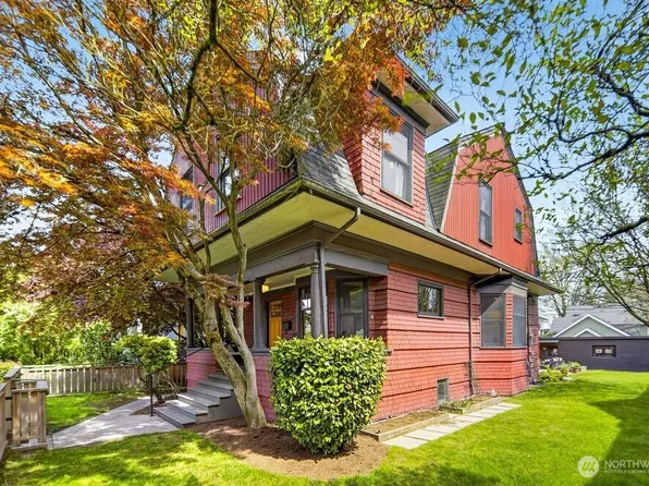 610 16th Avenue E, Seattle, WA 98112