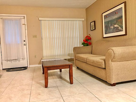 2nd image of 2634 Aloma Ave