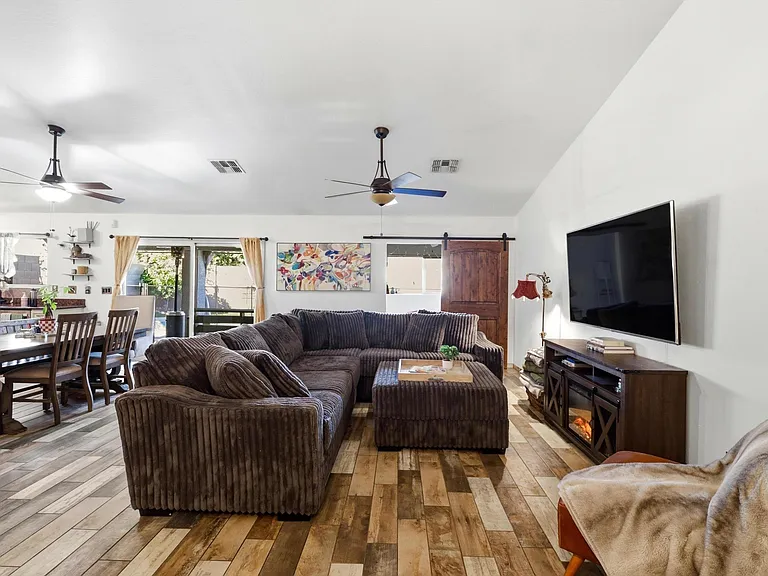 15276 W Watson Ln — Photo 14
